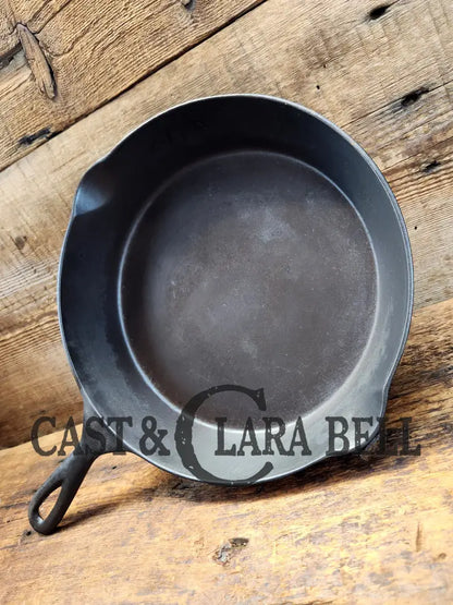 Beautiful! Wapak #8 Cast Iron Skillet. Straight Logo #8. Great Daily User! Skillet