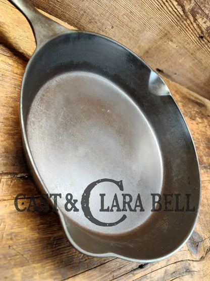 Beautiful! Wapak #8 Cast Iron Skillet. Straight Logo #8. Great Daily User! Skillet