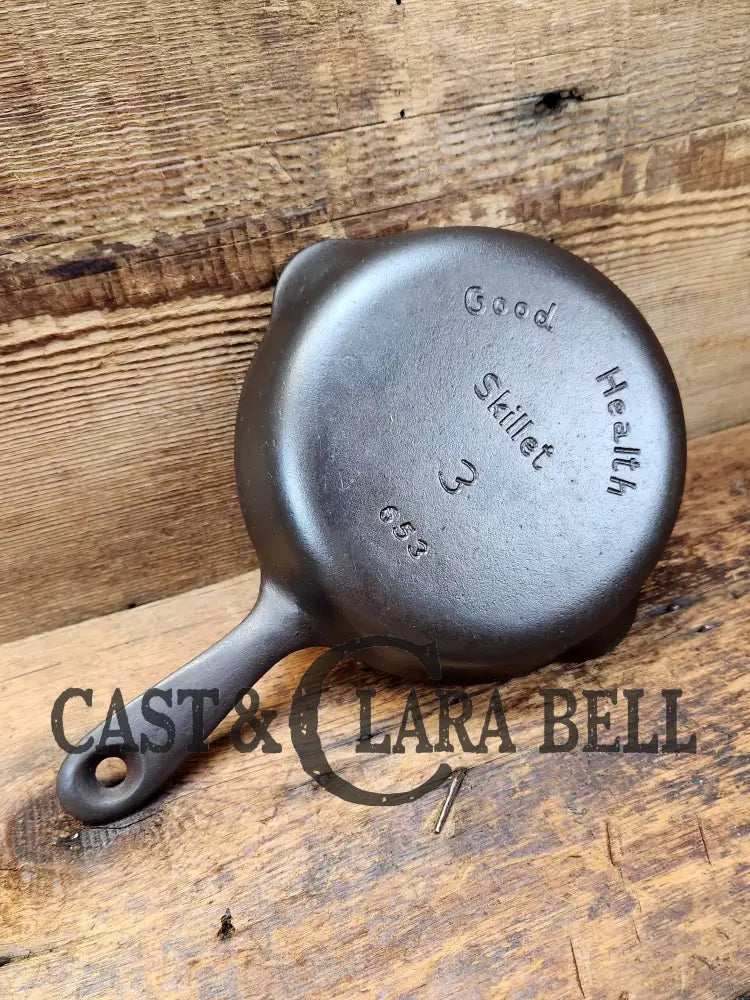 Beautifully Unique Griswold’s Good Health #3 ’Egg’ Skillet 653.