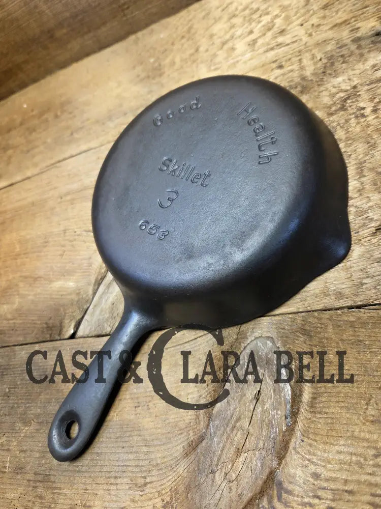 Beautifully unique Griswold’s Good Health #3 ’Egg’ Skillet 653. Restored and Ready To Use! Skillet