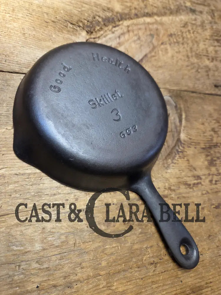 Beautifully unique Griswold’s Good Health #3 ’Egg’ Skillet 653. Restored and Ready To Use! Skillet