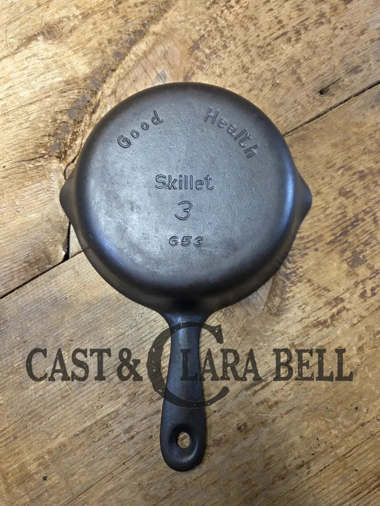 Beautifully unique Griswold’s Good Health #3 ’Egg’ Skillet 653. Restored and Ready To Use! Skillet
