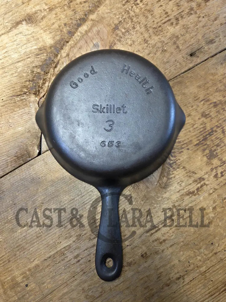Beautifully unique Griswold’s Good Health #3 ’Egg’ Skillet 653. Restored and Ready To Use! Skillet