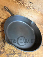 Beauty! 1930’s Griswold #9 Skillet with Large Block Logo and Smooth Bottom 710 - Skillet