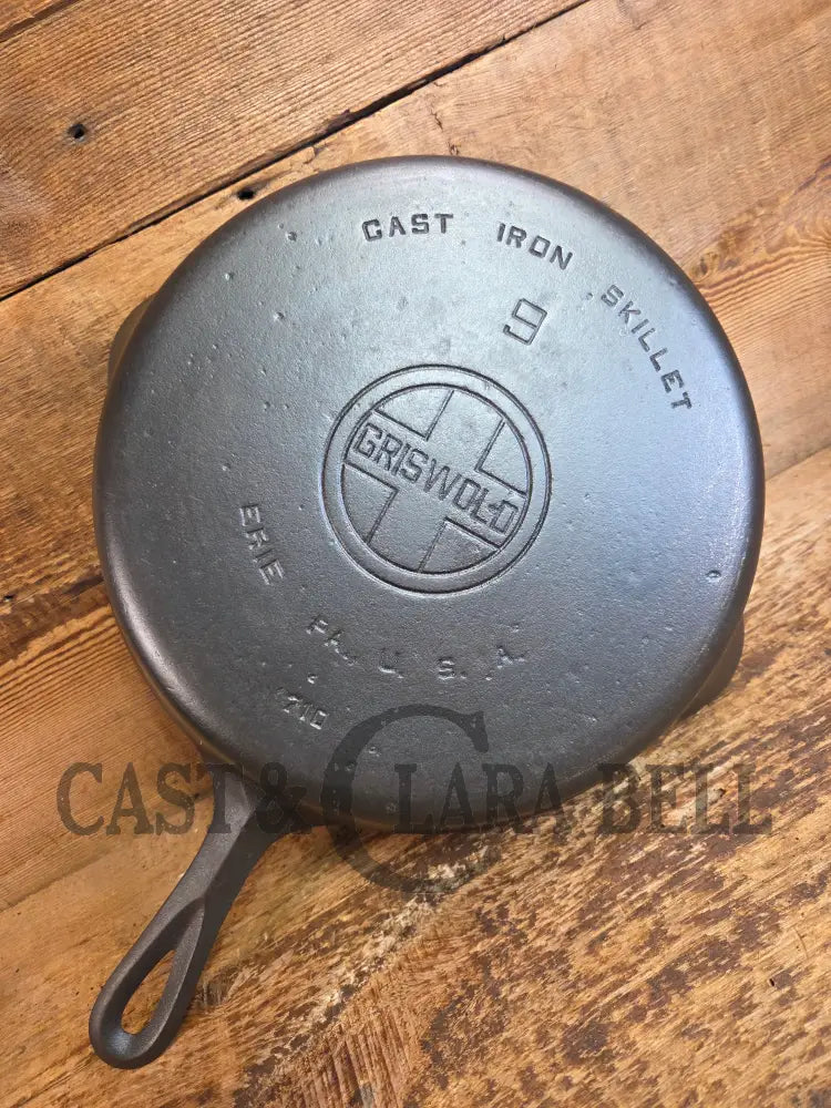 Beauty! 1930’s Griswold #9 Skillet with Large Block Logo and Smooth Bottom 710 - Skillet