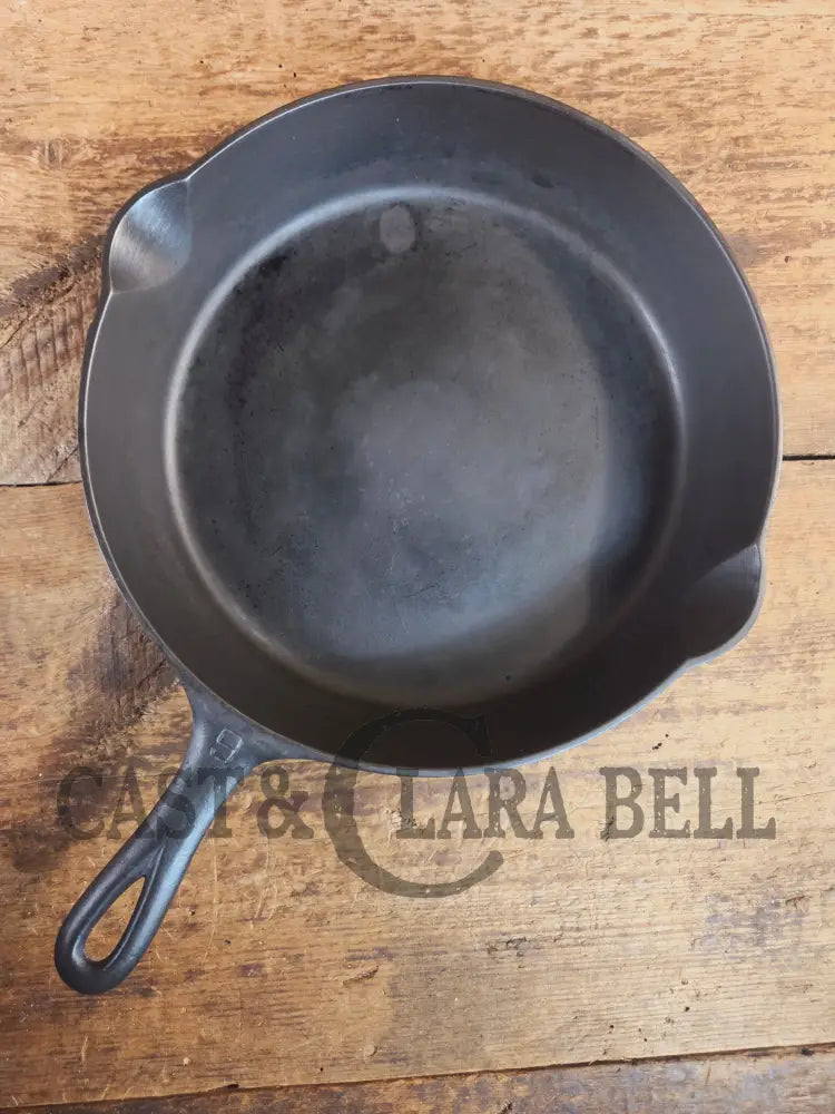 Beauty! 1930’s Griswold #9 Skillet with Large Block Logo and Smooth Bottom 710 F - Skillet