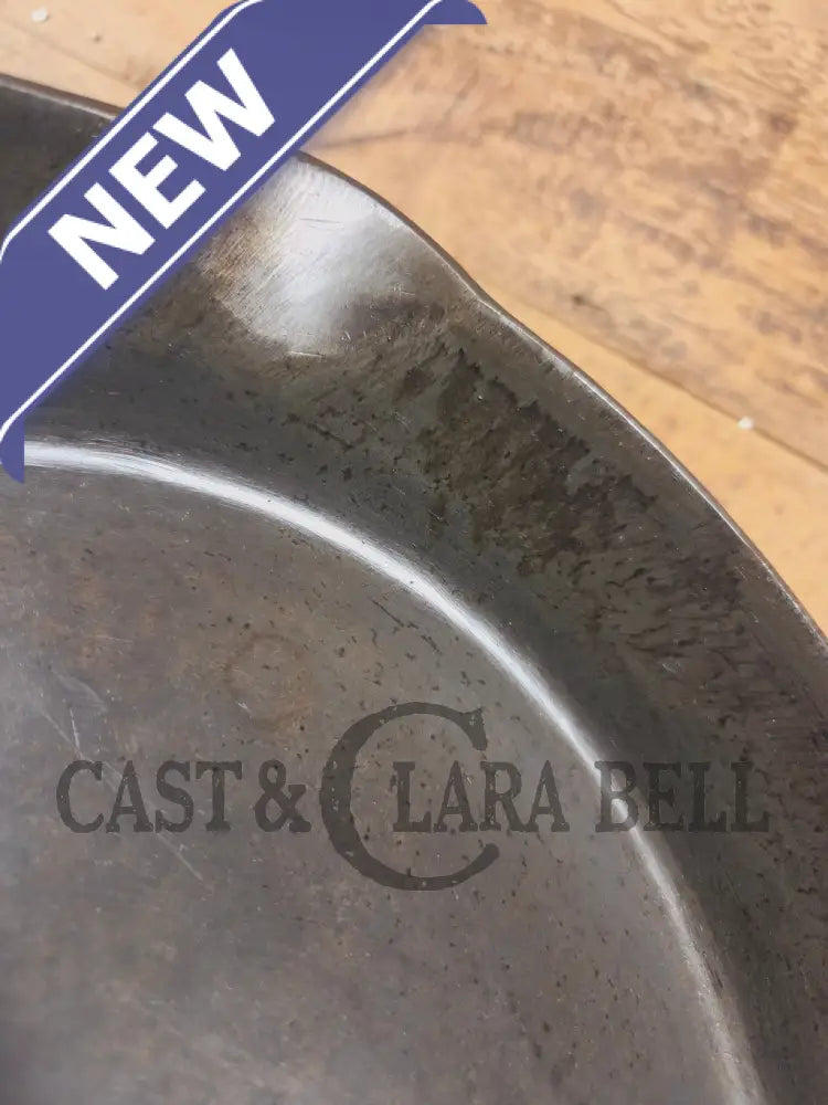 Beauty! 1930’s Griswold #9 Skillet with Large Block Logo and Smooth Bottom 710 F - Skillet