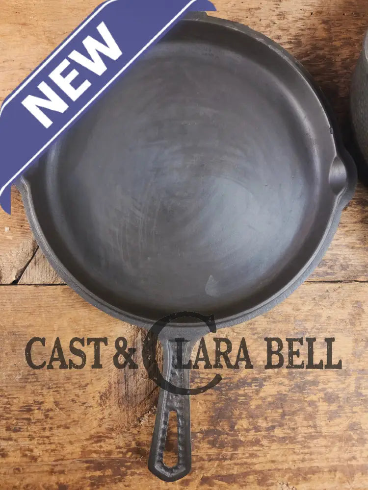 Beauty! Hammered finish Lodge 4-In-1 star logo Combo Cooker. So versatile and elegant. Perfect gift or fully restored