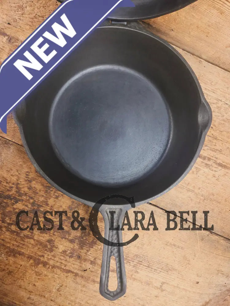 Beauty! Hammered finish Lodge 4-In-1 star logo Combo Cooker. So versatile and elegant. Perfect gift or fully restored