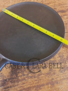 BEST Seller! 1930’s Wagner #9 Round Griddle Stylized Logo 1109 A. Perfect for grilled cheese omelettes and flat iron