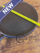 BEST Seller! 1930’s Wagner #9 Round Griddle Stylized Logo 1109 A. Perfect for grilled cheese omelettes and flat iron