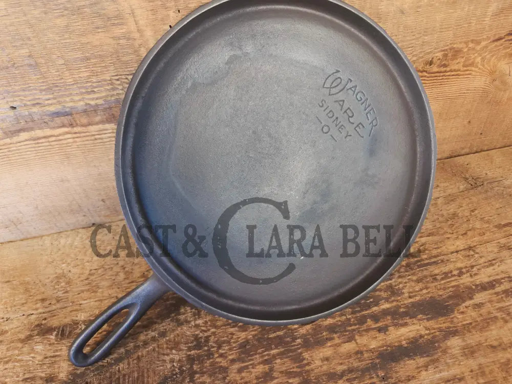 BEST Seller! 1930’s Wagner #9 Round Griddle Stylized Logo 1109 A. Perfect for grilled cheese omelettes and flat iron