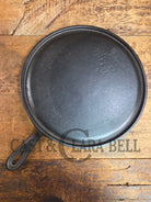 BEST Seller! 1930’s Wagner #9 Round Griddle Stylized Logo 1109 D. Perfect for grilled cheese omelettes and flat iron