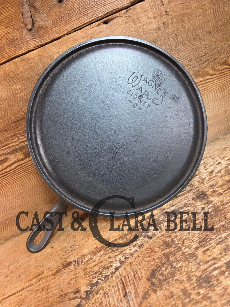 BEST Seller! 1930’s Wagner #9 Round Griddle Stylized Logo 1109 D. Perfect for grilled cheese omelettes and flat iron
