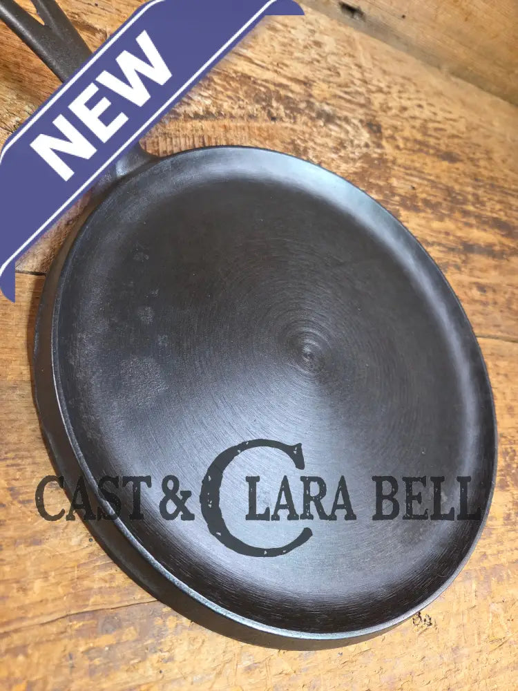 BEST Seller! 1930’s Wagner #9 Round Griddle Stylized Logo 1109 D. Perfect for grilled cheese omelettes and flat iron
