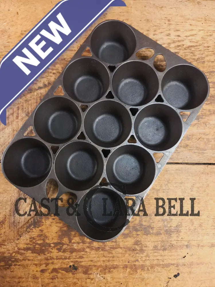 Best Seller! Lovely Griswold No. 10 Popover Pan 949. Open frame design is ready to make the best brownies muffins or