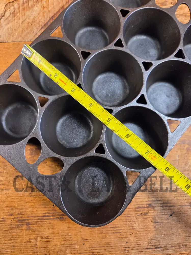 Best Seller! Lovely Griswold No. 10 Popover Pan 949. Open frame design is ready to make the best brownies muffins or