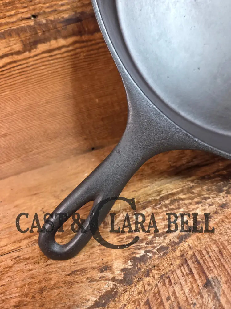Big 1920’s era Wagner Ware #10 Cast Iron Skillet with Stylized Logo AND heat ring 10 B - Skillet