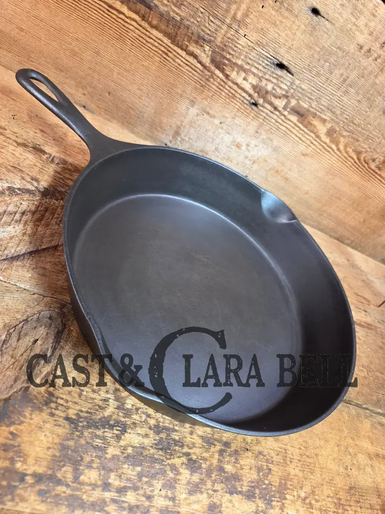 Big 1920’s era Wagner Ware #10 Cast Iron Skillet with Stylized Logo AND heat ring 10 B - Skillet