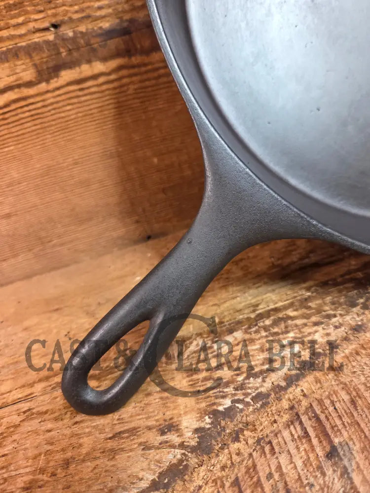 Big 1920’s era Wagner Ware #10 Cast Iron Skillet with Stylized Logo AND heat ring 10 B - Skillet