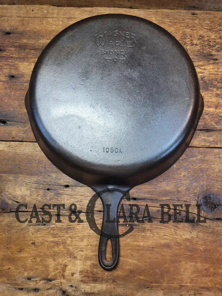 Big 1930’S Wagner Ware #10 Cast Iron Skillet With Stylized Logo 1060 A