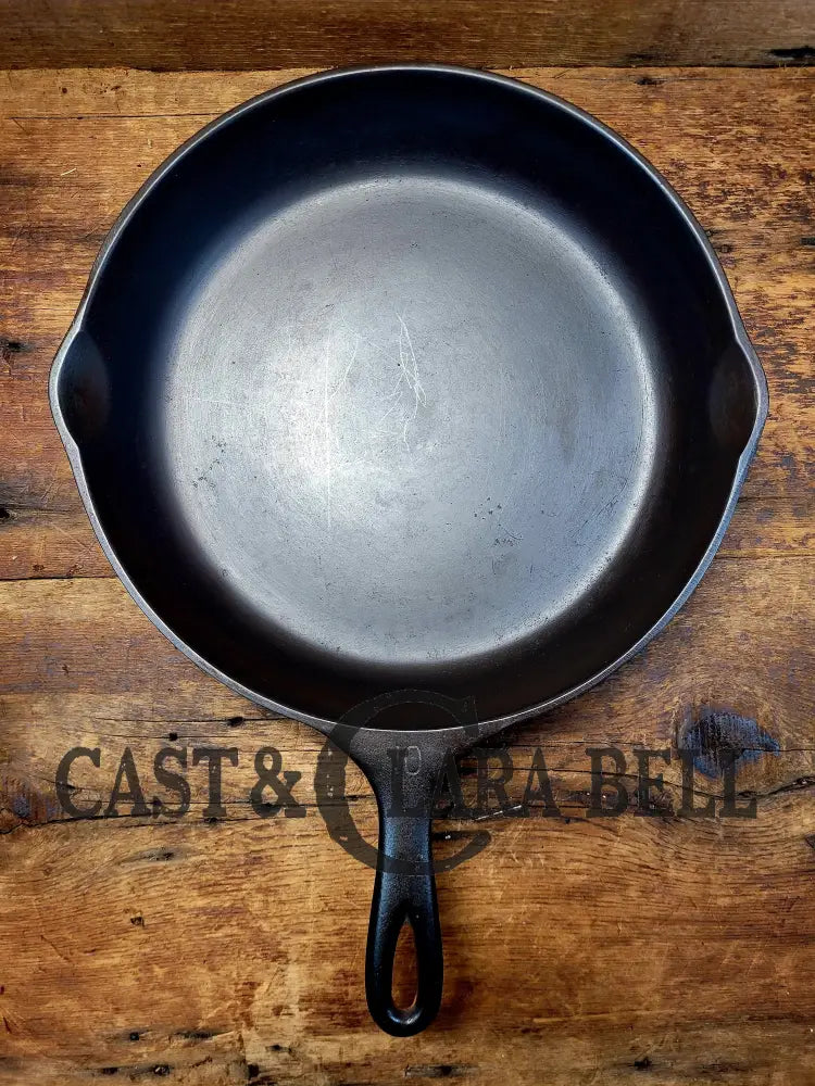 Big 1930’S Wagner Ware #10 Cast Iron Skillet With Stylized Logo 1060 A