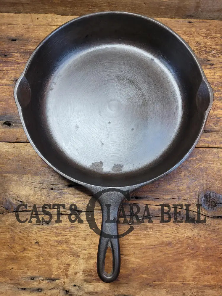 Big 1930’S Wagner Ware #10 Cast Iron Skillet With Stylized Logo 1060 A