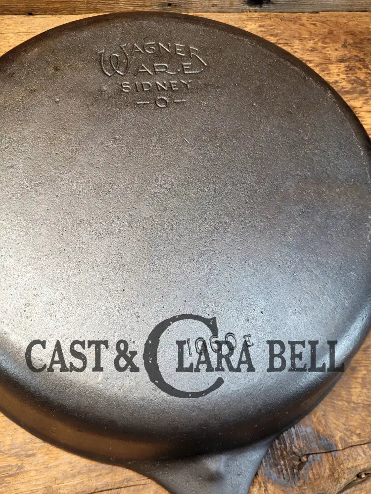 Big 1930’S Wagner Ware #10 Cast Iron Skillet With Stylized Logo 1060 E