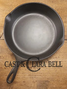 Big 1930’s Wagner Ware #10 Cast Iron Skillet with Stylized Logo 1060 E. Great Bacon skillet! Perfect for larger meals