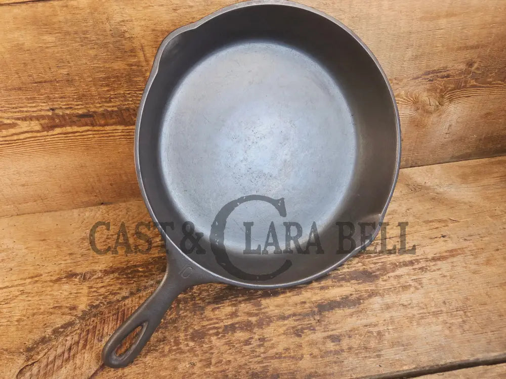 Big 1930’s Wagner Ware #10 Cast Iron Skillet with Stylized Logo 1060 H. Great Bacon skillet! - Skillet