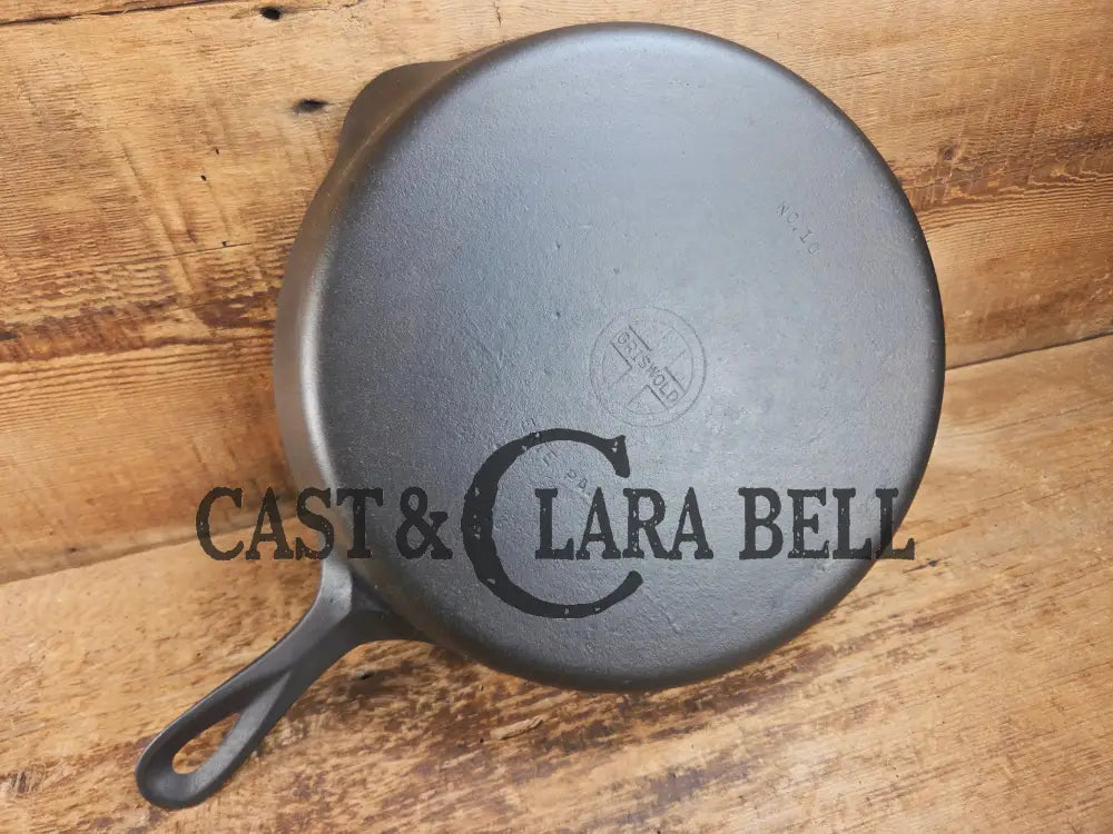 Big 1940’s Griswold #10 Skillet with Small Block Logo and Heat Ring 716 A. Fantastic every day pan Getting harder to