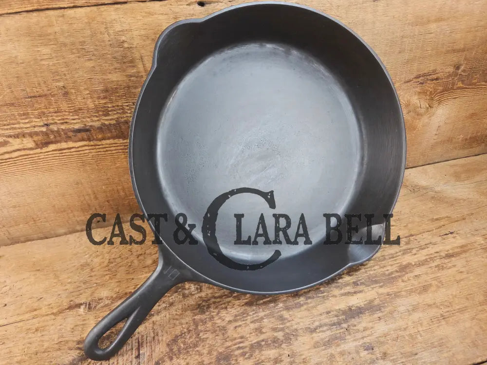 Big 1940’s Griswold #10 Skillet with Small Block Logo and Heat Ring 716 A. Fantastic every day pan Getting harder to