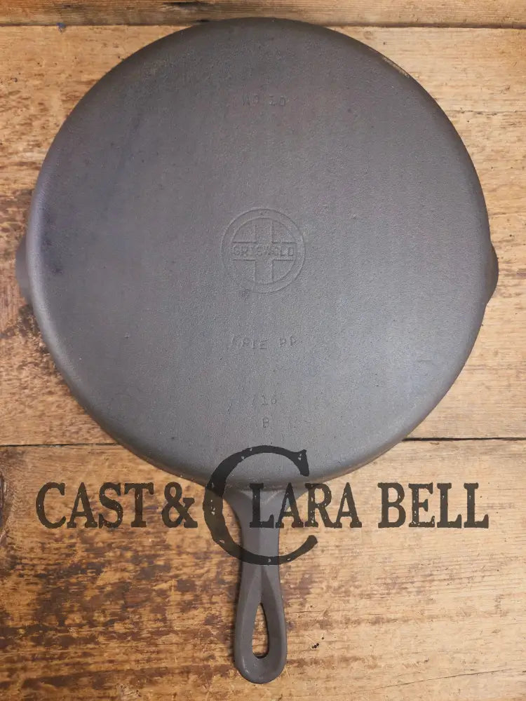 Big 1940’s Griswold #10 Skillet with Small Block Logo and Heat Ring 716 B. Fantastic every day pan Getting harder to
