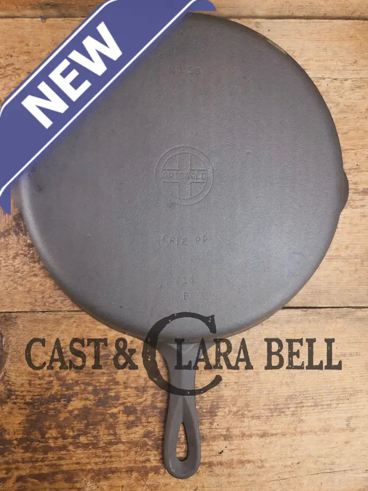 Big 1940’s Griswold #10 Skillet with Small Block Logo and Heat Ring 716 B. Fantastic every day pan Getting harder to