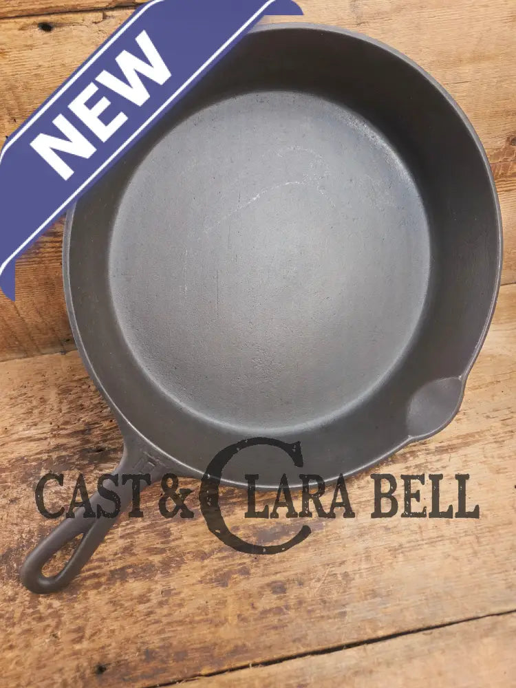 Big 1940’s Griswold #10 Skillet with Small Block Logo and Heat Ring 716 B. Fantastic every day pan Getting harder to