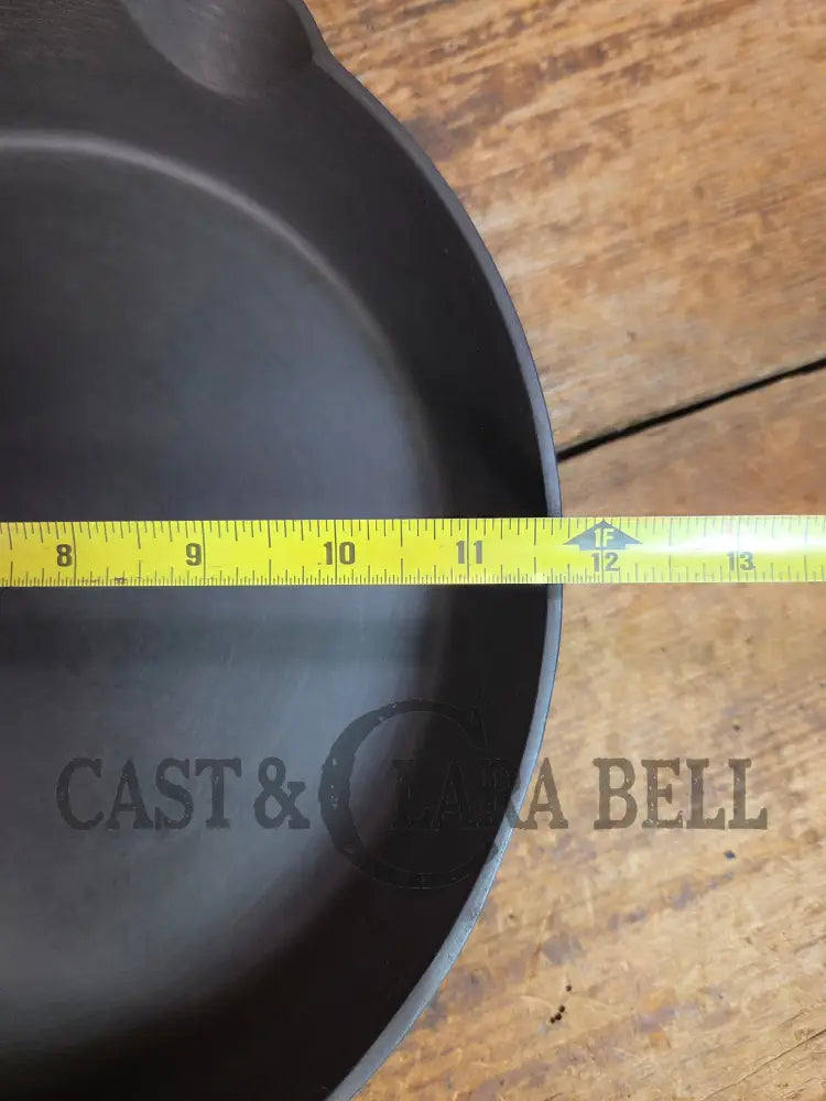 Big 1940’s Griswold #10 Skillet with Small Block Logo and Heat Ring 716 B. Fantastic every day pan Getting harder to