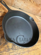 Big 1940’s Griswold #10 Skillet with Small Block Logo and Heat Ring 716 B. Fantastic every day pan Getting harder to