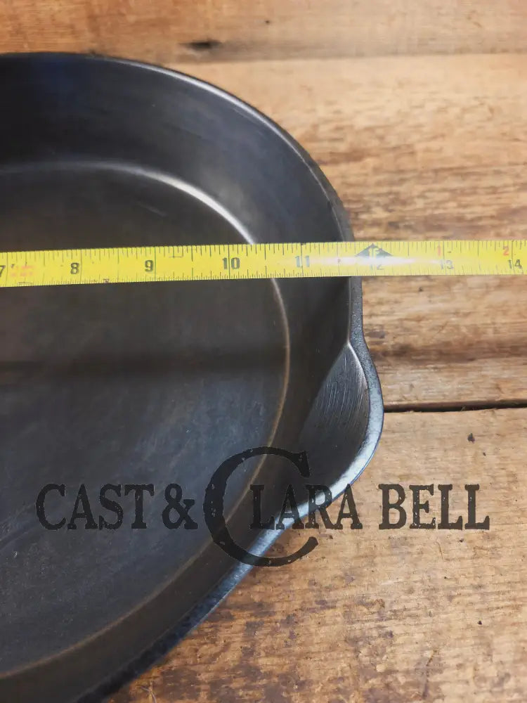 Big 1940’s Griswold #10 Skillet with Small Block Logo and Heat Ring 716 B. Fantastic every day pan Getting harder to
