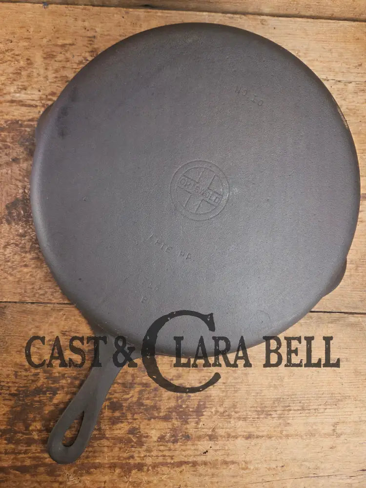 Big 1940’s Griswold #10 Skillet with Small Block Logo and Heat Ring 716 B. Fantastic every day pan Getting harder to