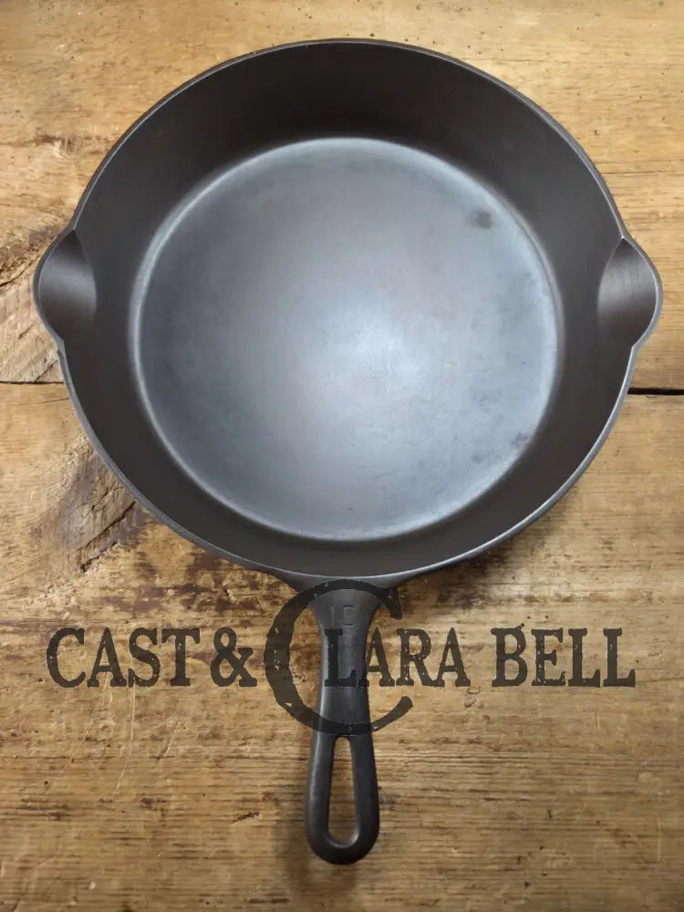 Big 1940’s Griswold #10 Skillet with Small Block Logo and Heat Ring 716 D. Fantastic every day pan Getting harder to