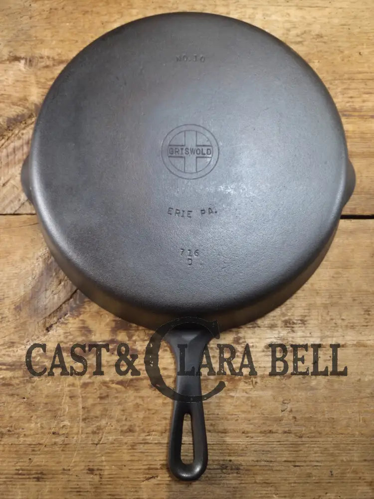 Big 1940’s Griswold #10 Skillet with Small Block Logo and Heat Ring 716 D. Fantastic every day pan Getting harder to
