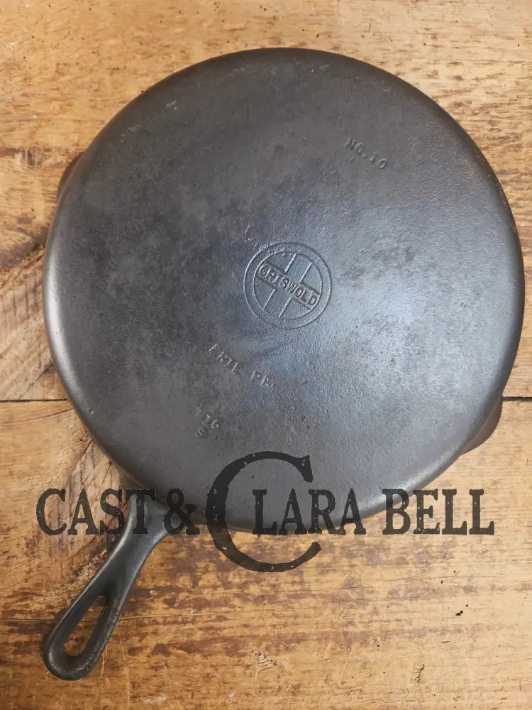 Big 1940’s Griswold #10 Skillet with Small Block Logo and Heat Ring 716 S. Fantastic every day pan Getting harder to
