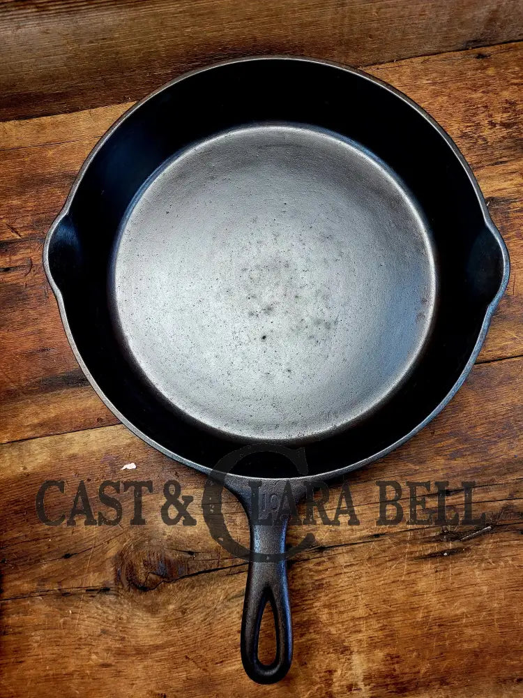 Big And Tough To Find! 1924 Wagner Ware #10 Cast Iron Skillet Stylized Logo And Heat Ring 1060.