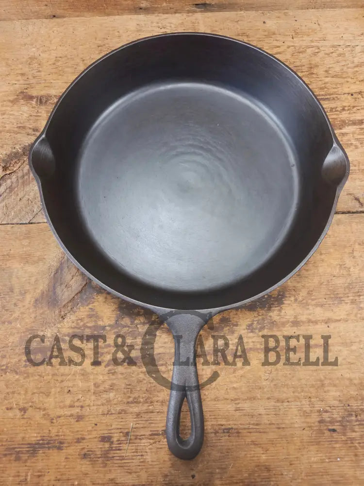 Big bacon skillet! Beautiful 1930’s Lodge #10 Cast Iron Skillet with 3 Notch Heat Ring - Skillet