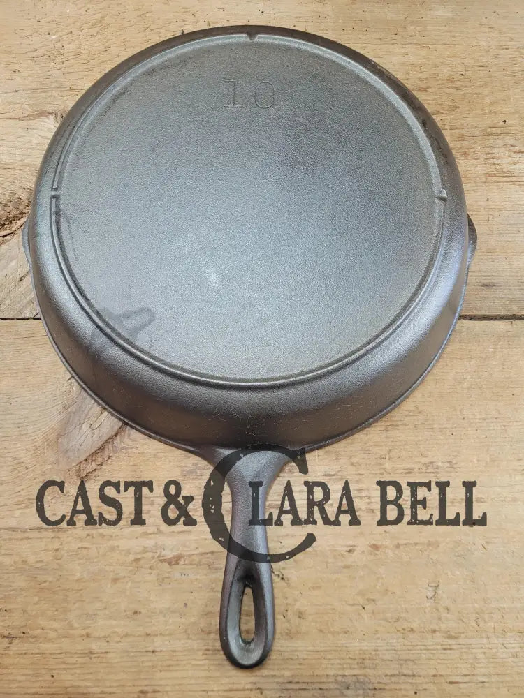 Big bacon skillet! Beautiful 1930’s Lodge #10 Cast Iron Skillet with 3 Notch Heat Ring.