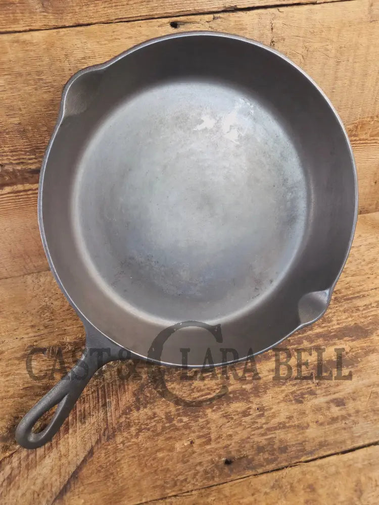 Big bacon skillet! Beautiful 1930’s Lodge #10 Cast Iron Skillet with 3 Notch Heat Ring. SC24 - Skillet