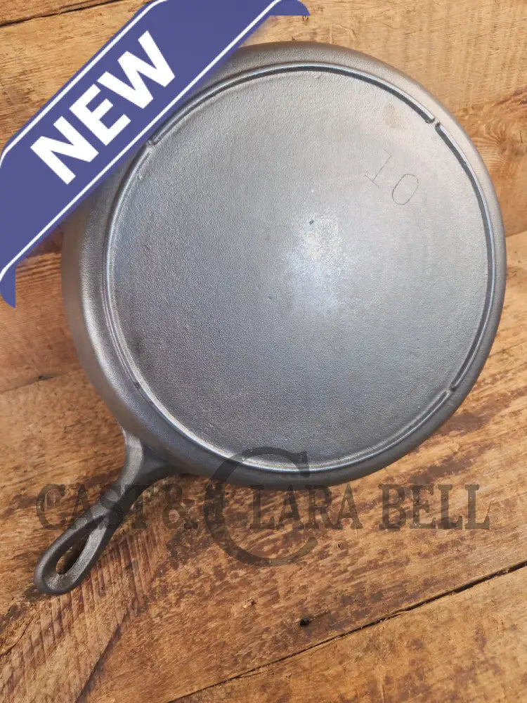 Big bacon skillet! Beautiful 1930’s Lodge #10 Cast Iron Skillet with 3 Notch Heat Ring. SC24 - Skillet