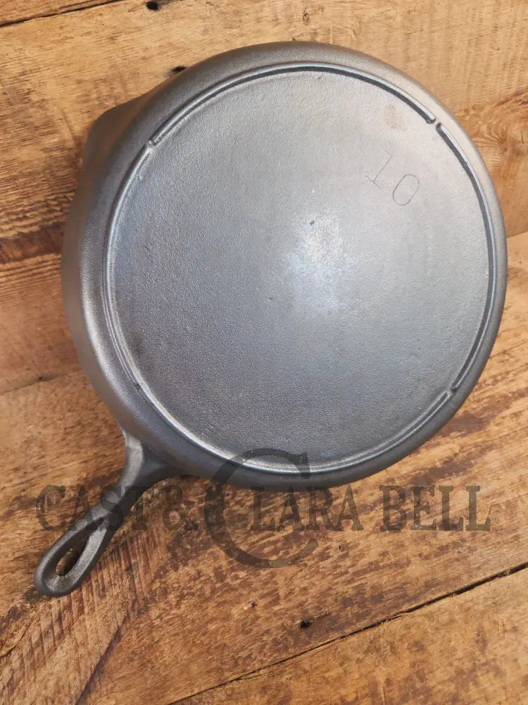 Big bacon skillet! Beautiful 1930’s Lodge #10 Cast Iron Skillet with 3 Notch Heat Ring. SC24 - Skillet