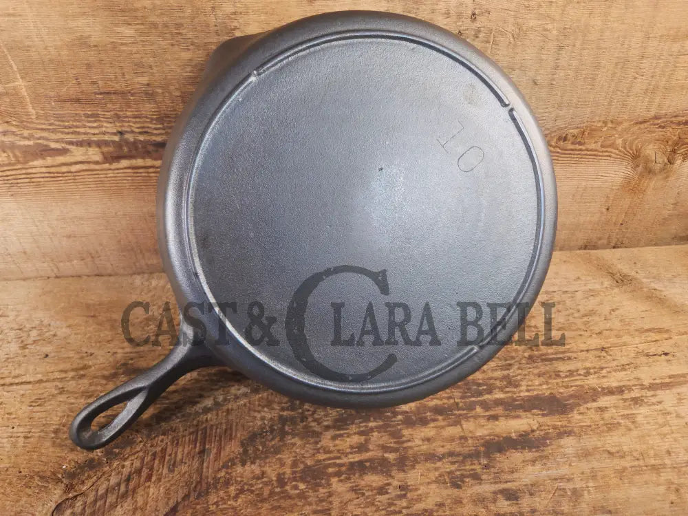 Big bacon skillet! Beautiful 1930’s Lodge #10 Cast Iron Skillet with 3 Notch Heat Ring. SC24 - Skillet