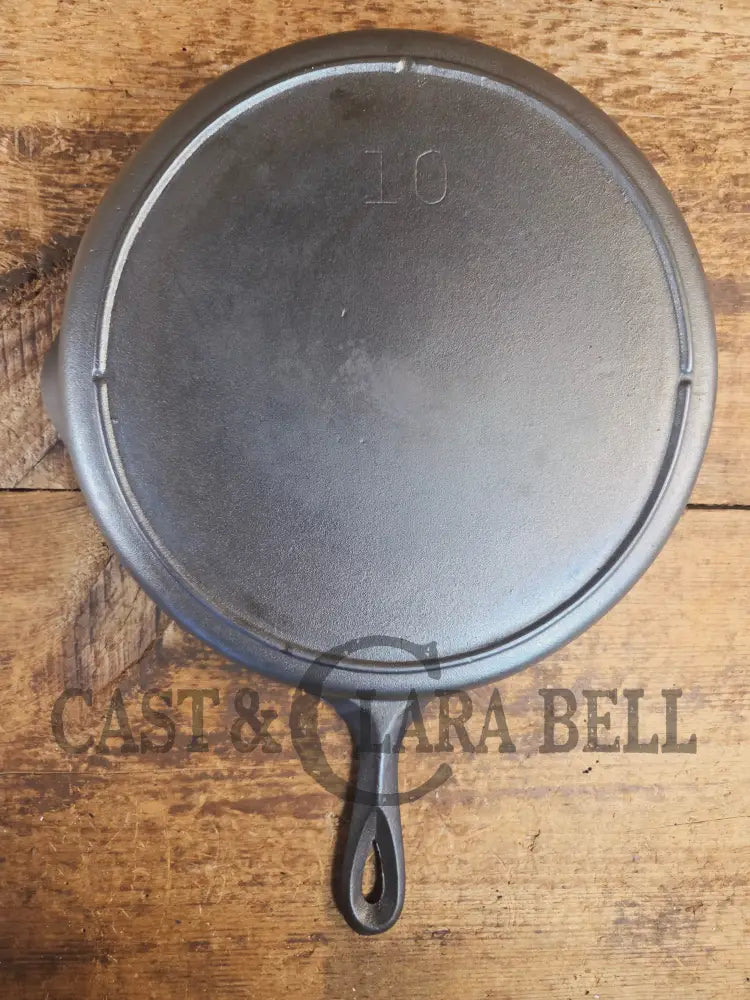 Big bacon skillet! Beautiful 1930’s Lodge #10 Cast Iron Skillet with 3 Notch Heat Ring. SC24 - Skillet